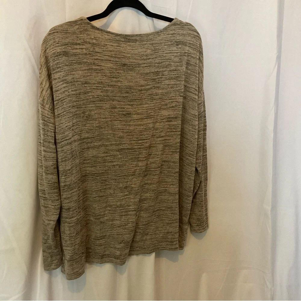 Loramendi Women’s Long Sleeve Heathered Oatmeal color with Black lace trim XL - Picture 6 of 16